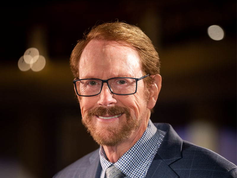Anticipatory Leadership: Harnessing AI and Disruptive Innovation to Drive Sustainable Solutions